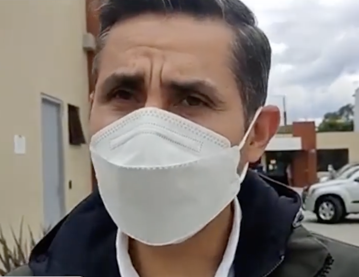 Gerente de la EMOV EP aseguró que solo se puede conminar a usuarios de transporte público a presentar el carné de vacunación