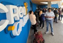Afectados de la cooperativa CREA en Cuenca se mantienen en vigilia y no descartan huelga de hambre
