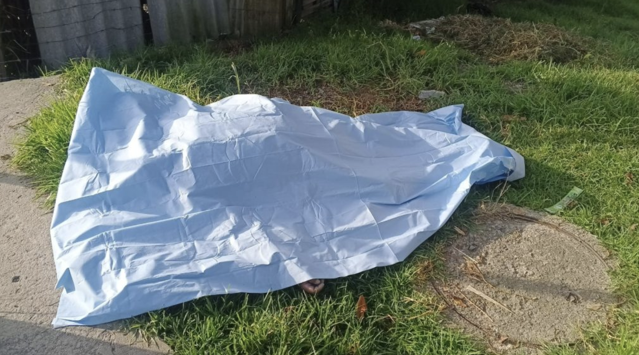 Hallan cadáver de un hombre junto a una casa en La Compañía, en Cuenca