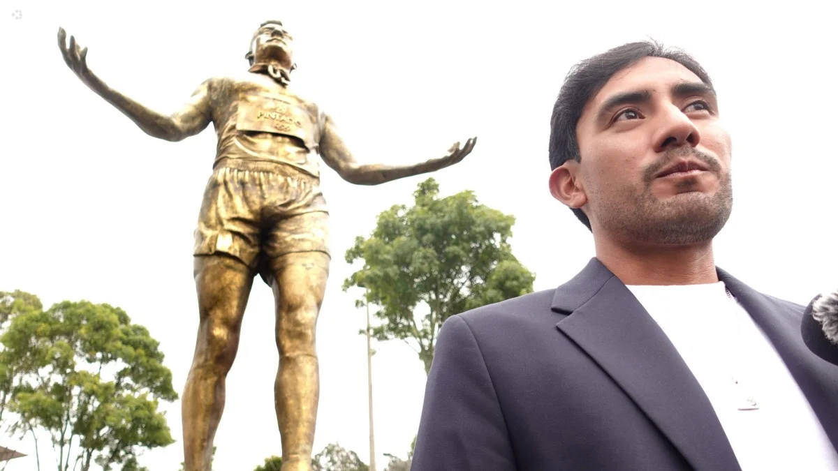 Cuenca honra a Daniel Pintado con una estatua tras su hazaña olímpica