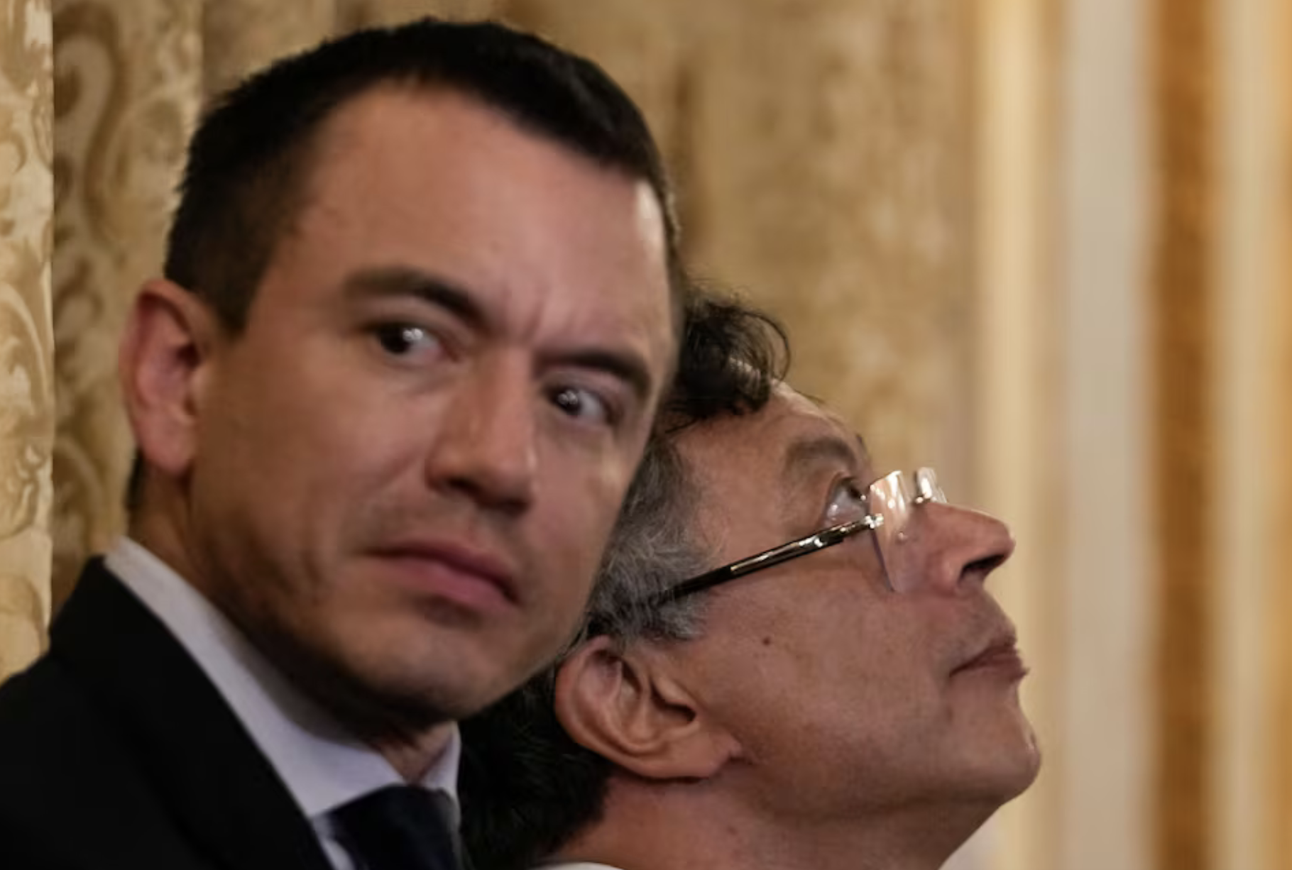 Ecuador sube al 100% los aranceles a Colombia y profundiza la guerra comercial