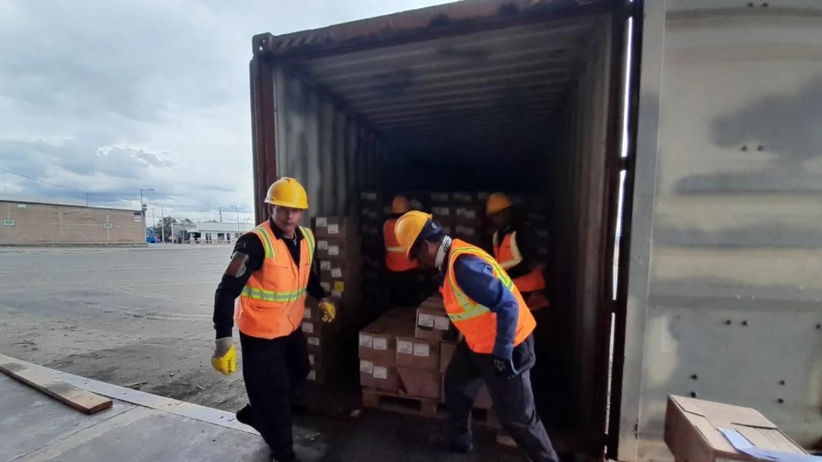 La crisis arancelaria de Ecuador y Colombia ha fortalecido a más de 70 pasos ilegales en la frontera, dice gremio de transportistas