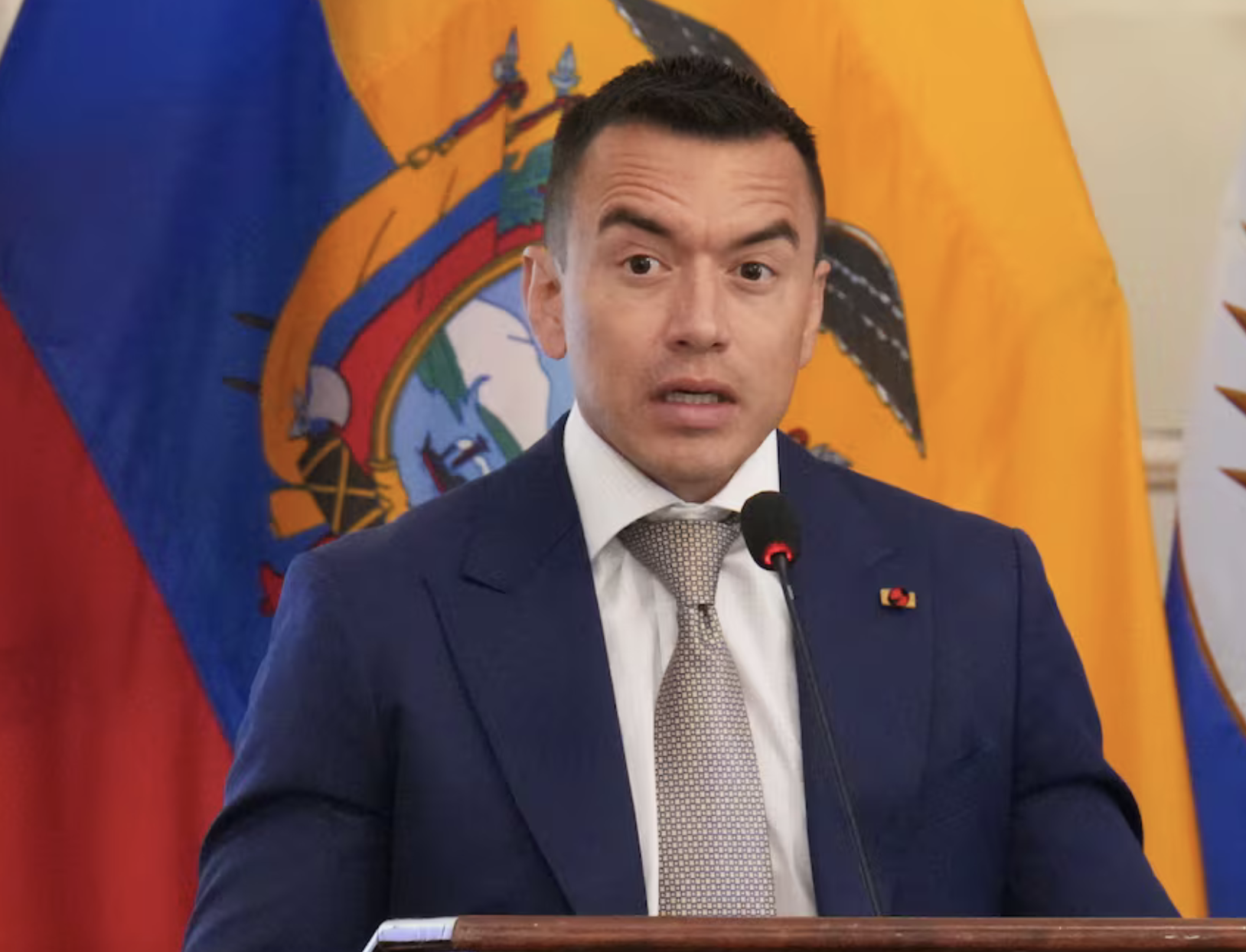 Noboa defiende en Washington su polémica ofensiva militar contra supuestos narcotraficantes